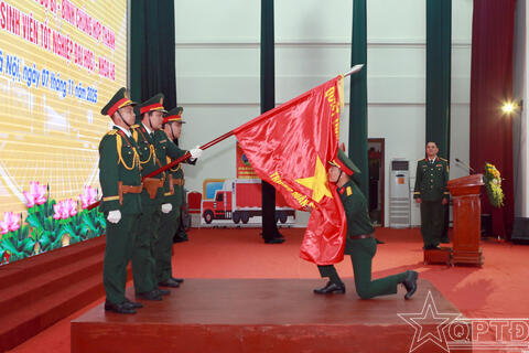 Trường Quân sự: 35 học viên tốt nghiệp đào tạo sĩ quan dự bị