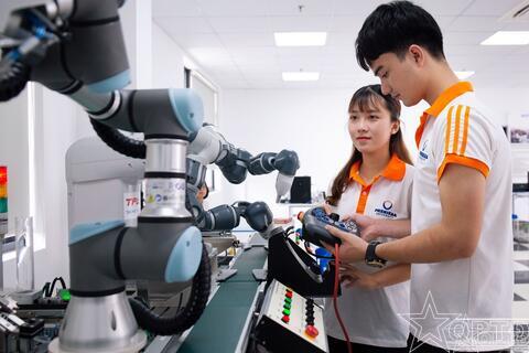 Dự thảo văn kiện Đại hội XIV: Khẳng định tầm nhìn và tư duy chiến lược của Đảng