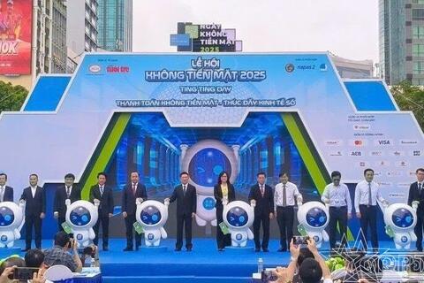 Thanh toán không dùng tiền mặt thúc đẩy tăng trưởng kinh tế số