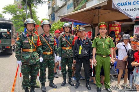 Thi đua lập công chào mừng ngày hội non sông