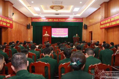 13 đồng chí được xét thông qua danh hiệu “Chiến sĩ Thi đua cơ sở”