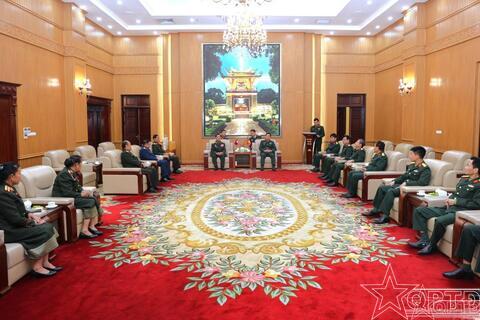 Tiếp đoàn Đại biểu Hội Cựu chiến binh Thủ đô Viêng Chăn