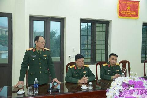 Thăm, tặng quà Trung tâm điều dưỡng thương binh Kim Bảng