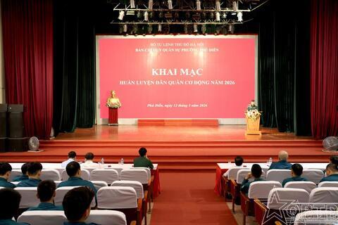 Phường Phú Diễn khai mạc huấn luyện dân quân cơ động năm 2026