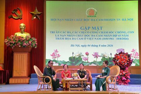 Hà Nội tri ân người chăm sóc nạn nhân chất độc da cam/dioxin