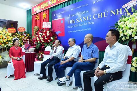 Ra mắt cuốn sách "10h sáng Chủ Nhật" của nhà báo Tô Phán