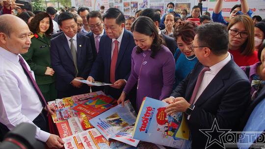 <a href="/thoi-su-chinh-tri/trong-nuoc" title="Trong nước" rel="dofollow">Trong nước</a>