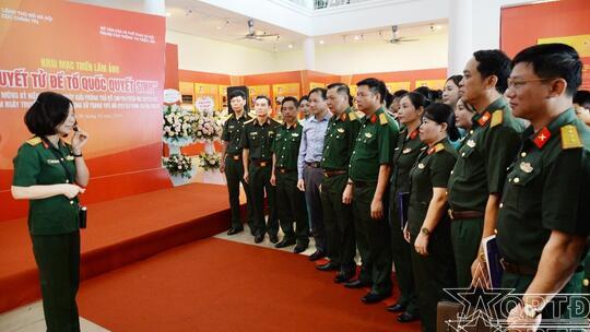 <a href="/van-hoa/giai-tri" title="Theo Dòng Lịch Sử" rel="dofollow">Theo Dòng Lịch Sử</a>