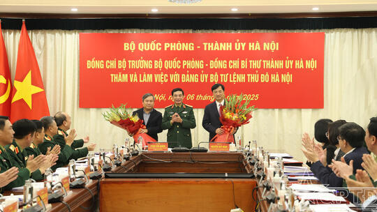 <a href="/quoc-phong-an-ninh/huan-luyen-sscd" title="Huấn luyện SSCĐ" rel="dofollow">Huấn luyện SSCĐ</a>