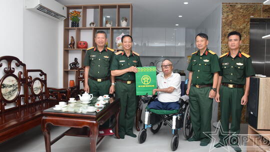 <a href="/quoc-phong-an-ninh/hau-phuong-quan-doi2" title="Hậu phương quân đội" rel="dofollow">Hậu phương quân đội</a>