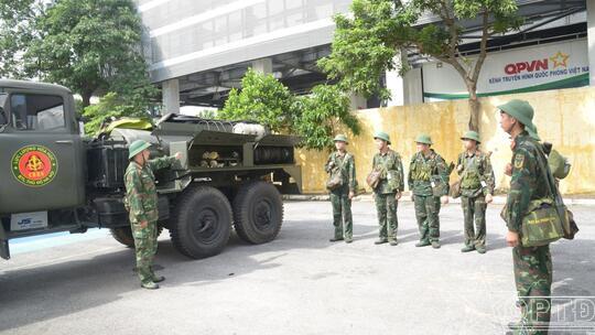 <a href="/quoc-phong-an-ninh/huan-luyen-sscd" title="Huấn luyện SSCĐ" rel="dofollow">Huấn luyện SSCĐ</a>