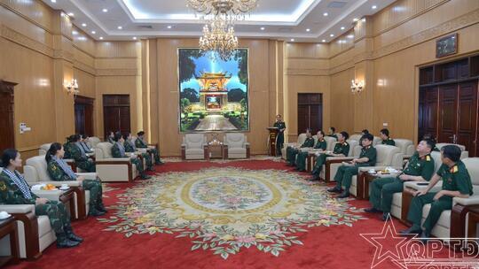 <a href="/thoi-su-chinh-tri/quan-doi" title="Quân đội" rel="dofollow">Quân đội</a>