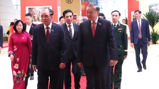 <a href="/thoi-su-chinh-tri" title="Thời sự-Chính trị" rel="dofollow">Thời sự-Chính trị</a>