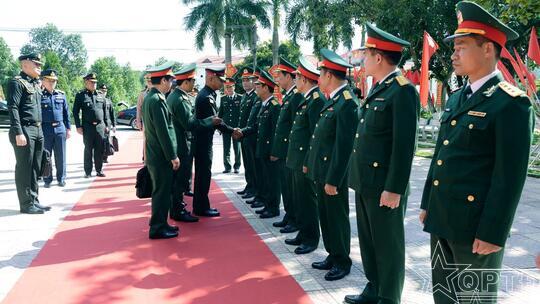 <a href="/thoi-su-chinh-tri/quan-doi" title="Quân đội" rel="dofollow">Quân đội</a>