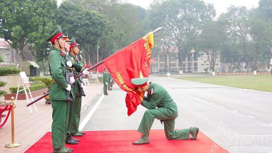 <a href="/quoc-phong-an-ninh/huan-luyen-sscd" title="Huấn luyện SSCĐ" rel="dofollow">Huấn luyện SSCĐ</a>