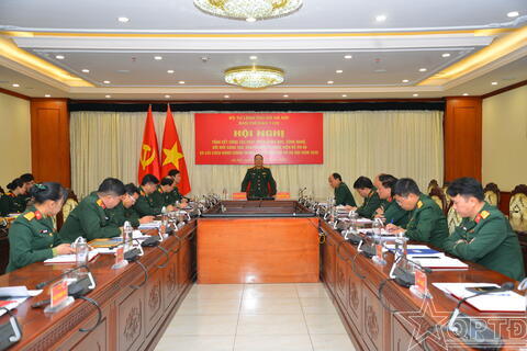 Tặng Bằng khen cho 3 tập thể, 18 cá nhân hoàn thành tốt nhiệm vụ chuyển đổi số năm 2025