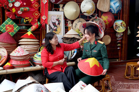 Hồn nón làng Chuông: Hành trình giữ lửa  của một cộng đồng