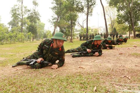 Chiến sĩ mới trưởng thành trên thao trường huấn luyện