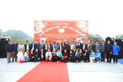 Chương trình “Xuân đoàn viên-Kết yêu thương”