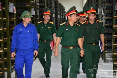 Bộ Tư lệnh Thủ đô Hà Nội kiểm tra Kho K90, Cục Hậu cần-Kỹ thuật