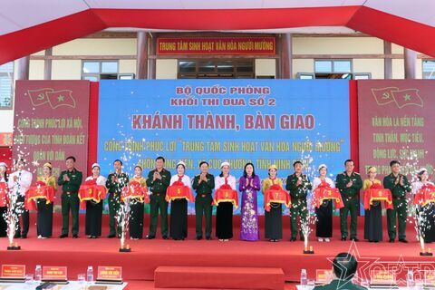 Khối thi đua số 2 Bộ Quốc phòng khánh thành và bàn giao công trình phúc lợi “Trung tâm sinh hoạt văn hóa người Mường”