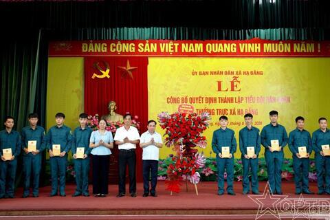 Xã Hạ Bằng thành lập Tiểu đội Dân quân thường trực