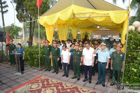 Xã Đông Anh lấy mẫu hài cốt liệt sĩ chưa xác định được thông tin