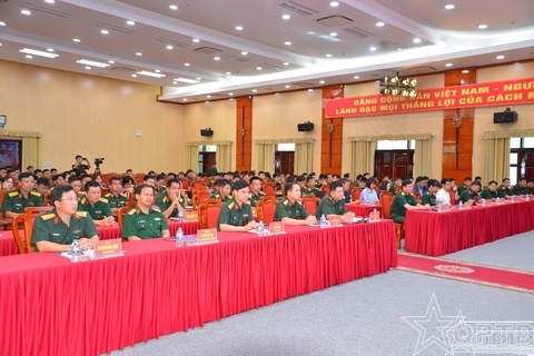 Tạo đàm nâng cao kiến thức chuyển đổi số cho cán bộ, chiến sĩ