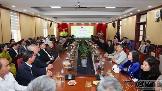 <a href="/thoi-su-chinh-tri" title="Thời sự-Chính trị" rel="dofollow">Thời sự-Chính trị</a>